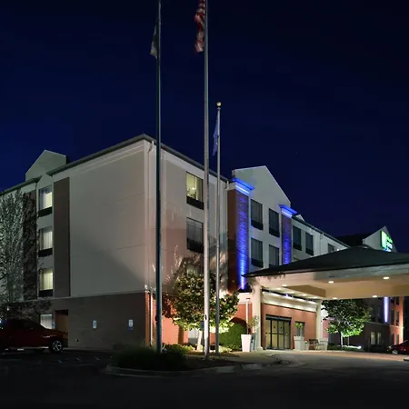 Holiday Inn Express Hotel & Suites Milwaukee-New Berlin By Ihg-2