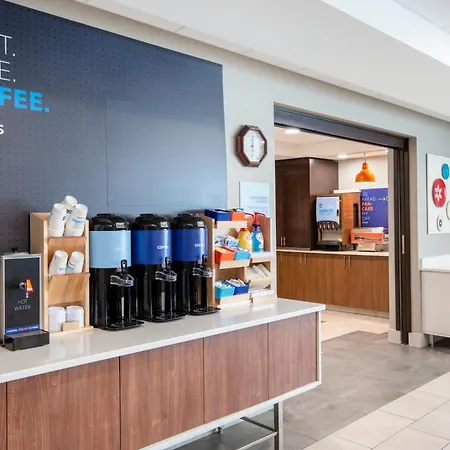 Holiday Inn Express Hotel & Suites Columbus By Ihg-3