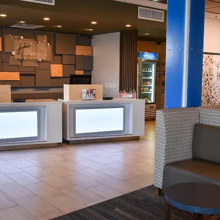 Holiday Inn Express & Suites - Madisonville By Ihg-3