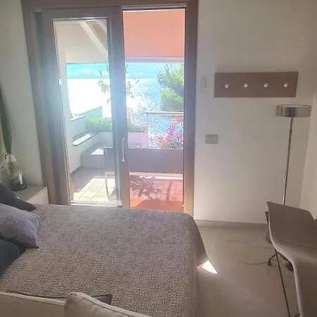 Cokkinis Room Sea View Private Parking Recharge Electric Car Wifi-2