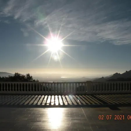 Magnifique Chambre Immense Terrasse Spa Jacuzzi Prive-2