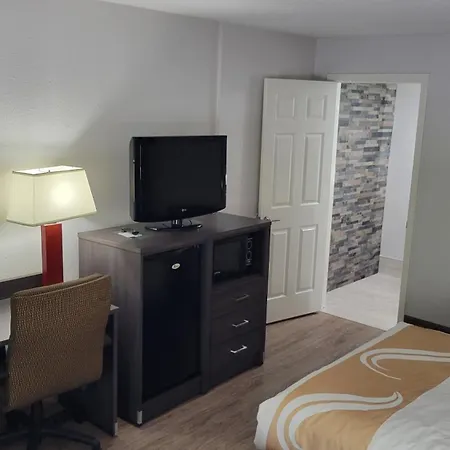 Quality Inn Forsyth Near Ga Public Safety Training Center-2