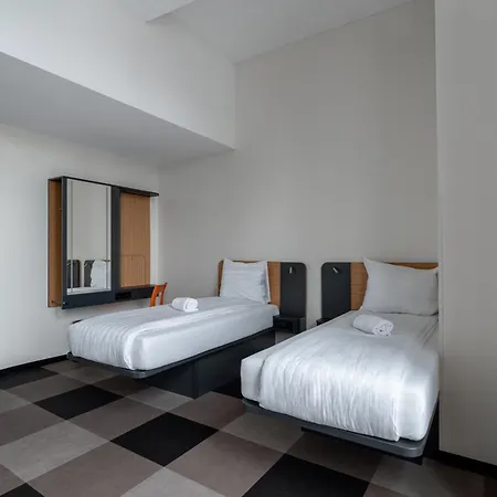 Easyhotel Maastricht City Centre-3