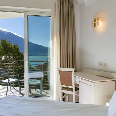 Hotel Sogno Del Benaco-3