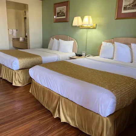 Travelodge By Wyndham Holbrook-3