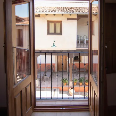 Hotel Rural Abadía de Yuste-3