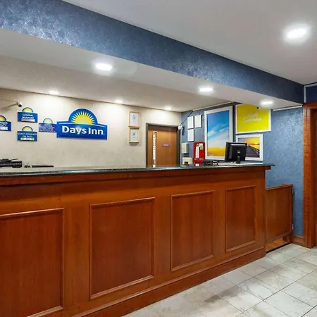 Days Inn By Wyndham Wooster-2