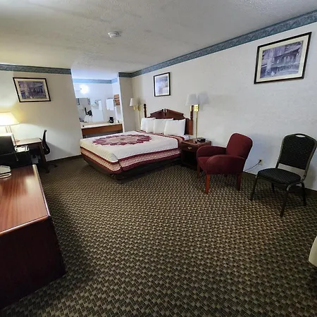 Americas Inn Bardstown-3