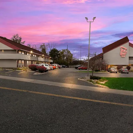 Red Roof Inn Cleveland - Independence-2