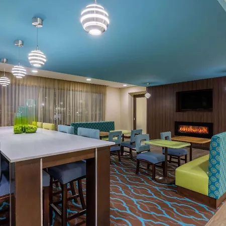 La Quinta By Wyndham Artesia-3