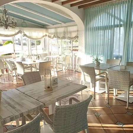 Hotel Carmen-2