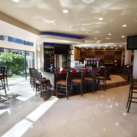 Doubletree By Hilton Orange County Airport-3