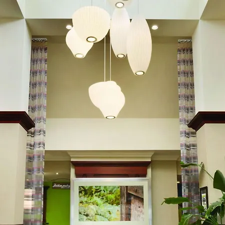 Hilton Garden Inn Niagara-On-The-Lake-3