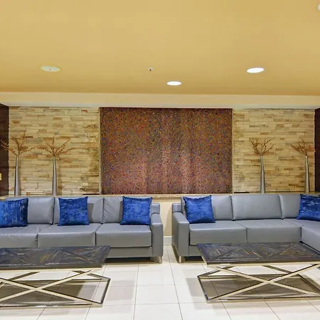 Embassy Suites Valencia-2