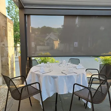 Hôtel Restaurant Famille Bourgeois La Cote des Monts Damnés-3