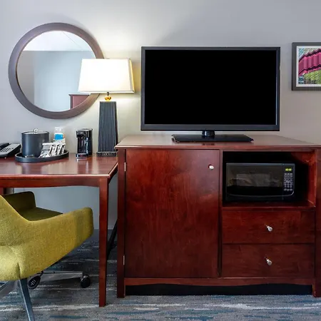 Hampton Inn & Suites Minneapolis St. Paul Airport - Mall Of America-2