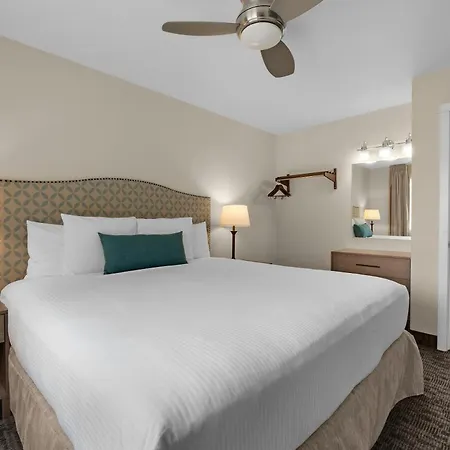 Pelican Shores Inn-3
