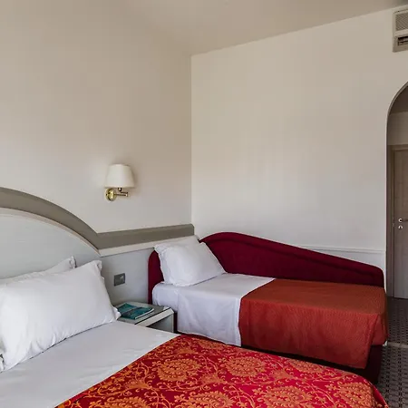 Hotel Caravelle-3