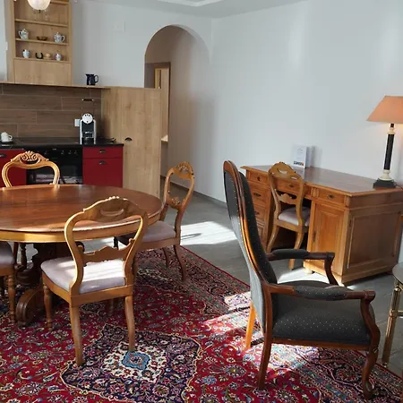 Carlton-Europe Vintage Adults Hotel-2