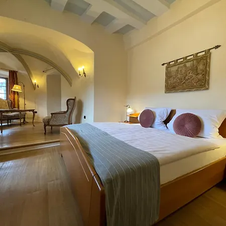 Hotel Schloss Zell-3