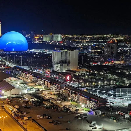 Penthouse Suite With Strip View At The Signature At Mgm Grand-3