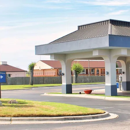Days Inn By Wyndham Marianna-3