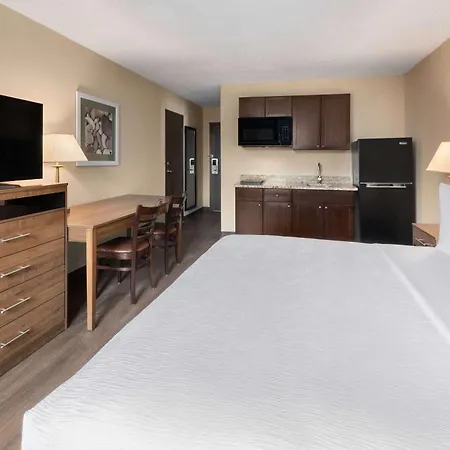Wingate By Wyndham Troy-2