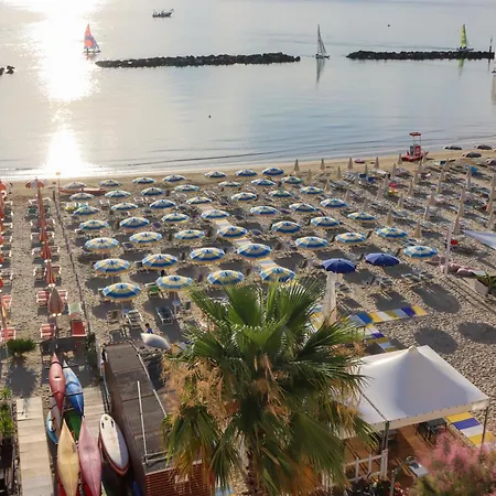 Hotel Ideal-2