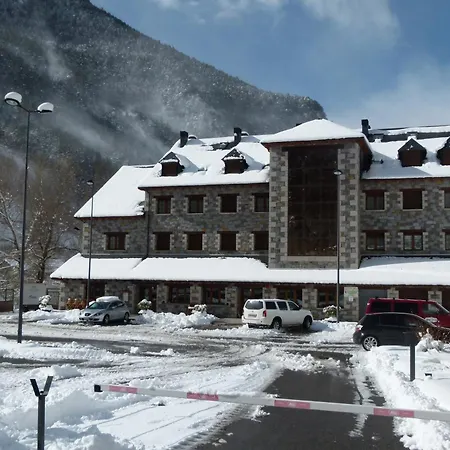 Complejo Turistico Camping Bielsa-2