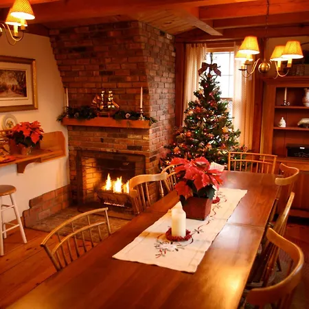 Seven Sea Street Inn-2