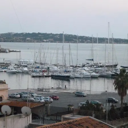 B&B Le Grand Bleu Siracusa - One Hundred Steps From Ortigia -Sea View --2