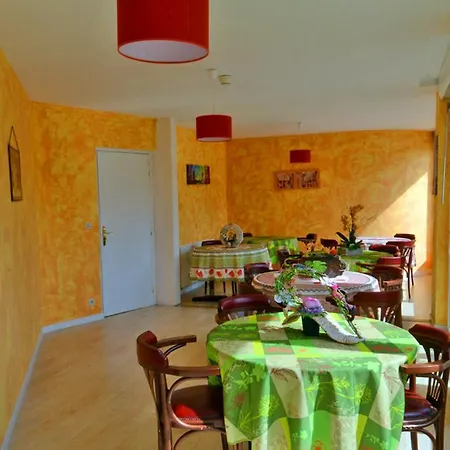 Hotel Le Saint Vorles-3