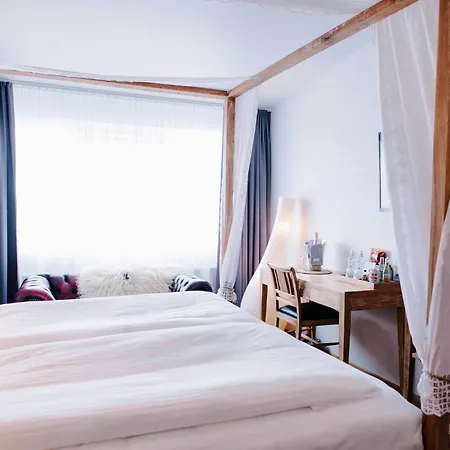 Hotel Eyja-2