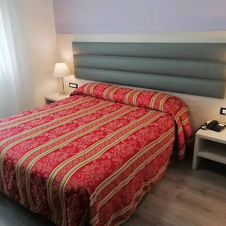 Hotel Kristall-2