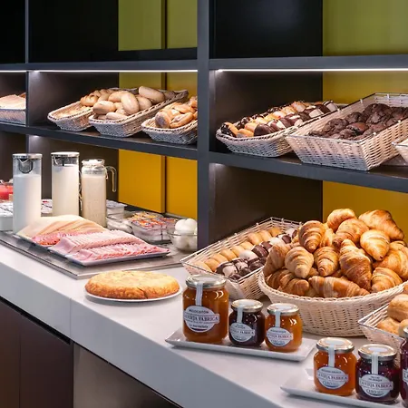 B&B HOTEL Barcelona Mollet-2