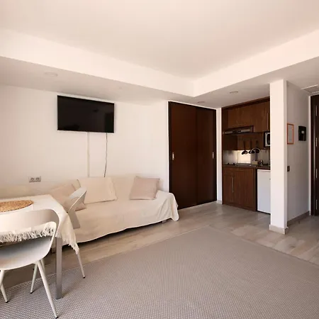 Aparthotel Centric-3