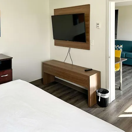 Mainstay Suites Conover-Hickory-2
