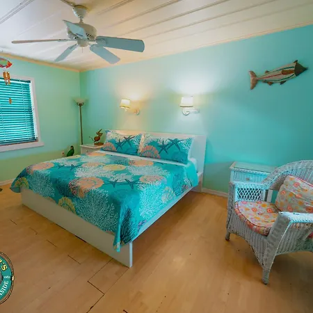 Snappers Key Largo-3
