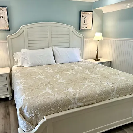 Falmouth Heights Motor Lodge-3