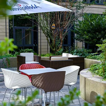 Novotel Suites Muenchen Parkstadt Schwabing-2