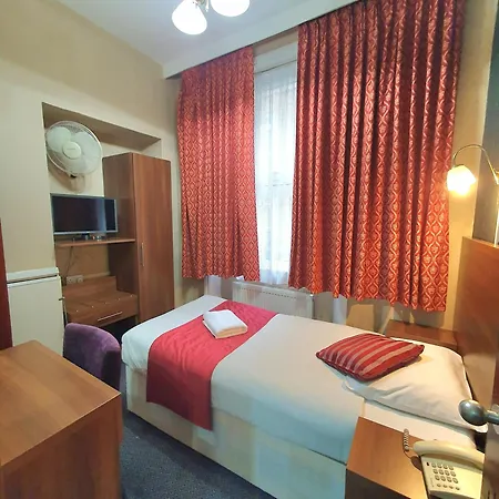 Hotel Oliver, 198 Cromwell Road Sw50Sn-3