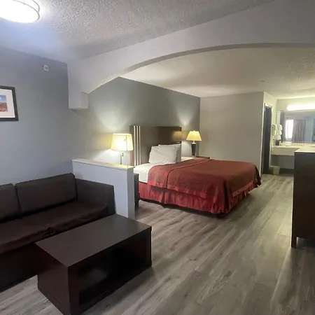 Days Inn & Suites By Wyndham Winnie-2