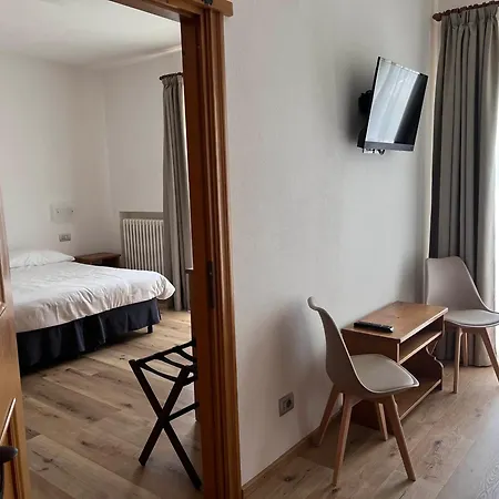 Hotel Albergo Dolomiti-3
