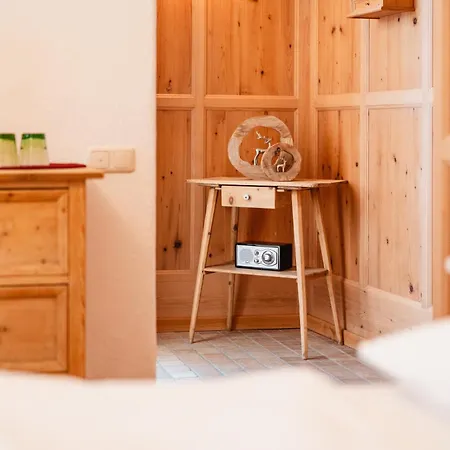 Schindler "Bed & Food Experience"-2