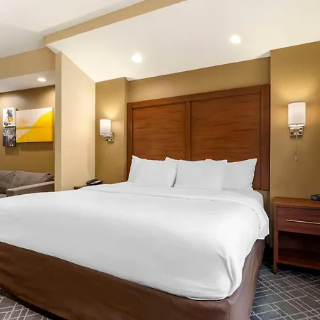 Comfort Suites Monaca-2