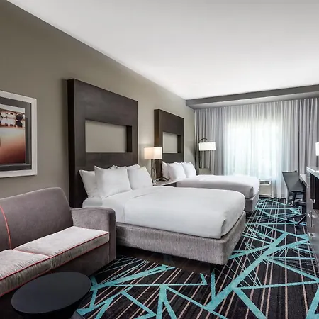 Holiday Inn Express & Suites - Charlotte Airport By Ihg-3