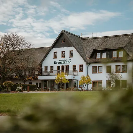 Waldhotel Kreuztanne-2