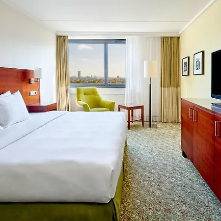 Courtyard By Marriott Duesseldorf Seestern-3