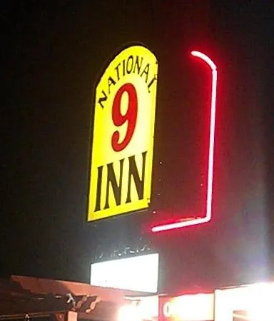 National 9 Inn-2