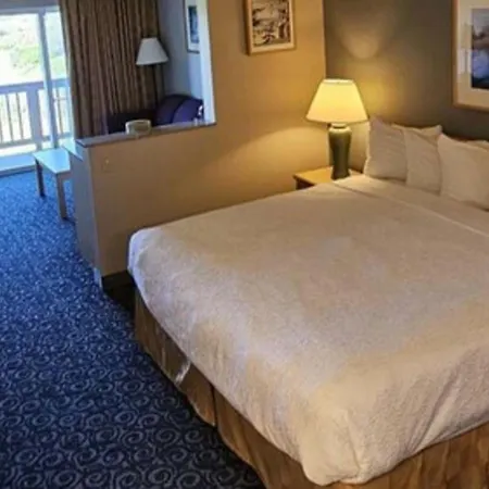 Lighthouse Suites Inn-2